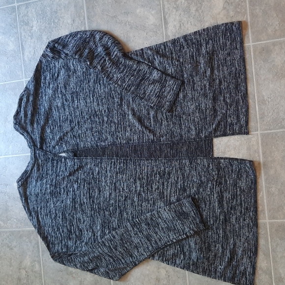 Aritzia Wilfred free, Size M, Color Grey. - Picture 9 of 9